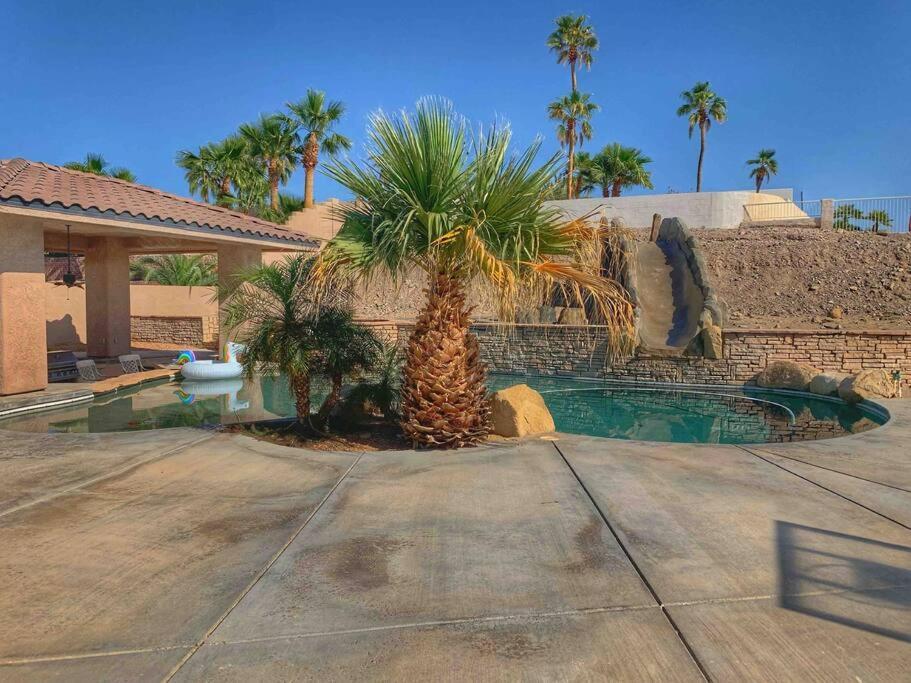 Ultimate Backyard-Pool/Spa. Slide. Lakeview. Ball レイク・ハヴァス・シティ エクステリア 写真